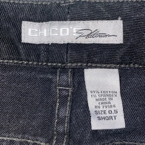 Chico’s Platinum Black Denim 5 Pocket Mid-Rise Straight Leg Jeans Chico Sz .5=6 - Picture 3 of 9